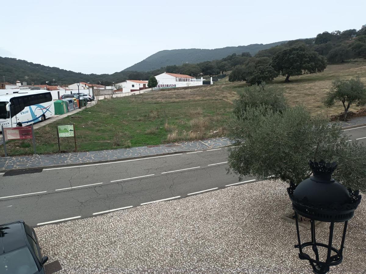 El Corralon De Severo Hinojales Exteriör bild